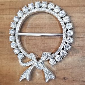 Tshirt Clip with Rhinestones